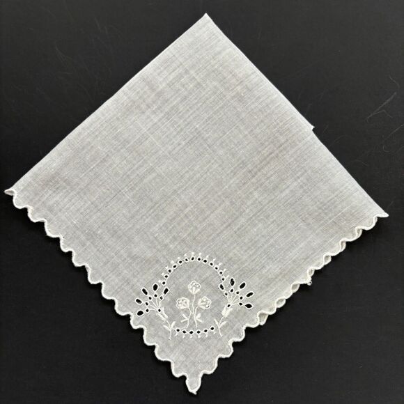 Embroidered Floral Bride Wedding Handkerchief Vintage Cottage Core Dainty - Picture 1 of 4